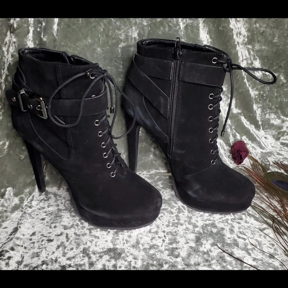 Aldo Black Suede Lace Up Heel‎ Booties